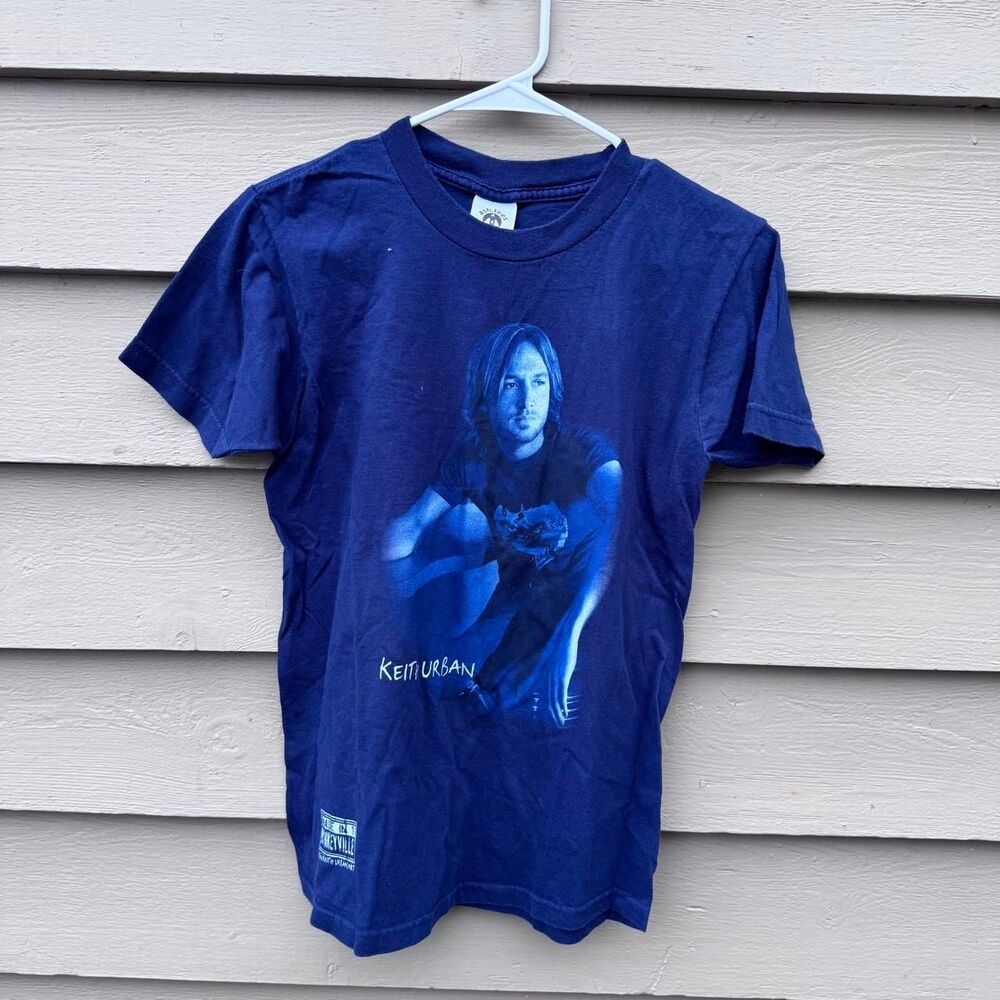 Fruit-of-the-loom Men's Blue and Navy T-shirt